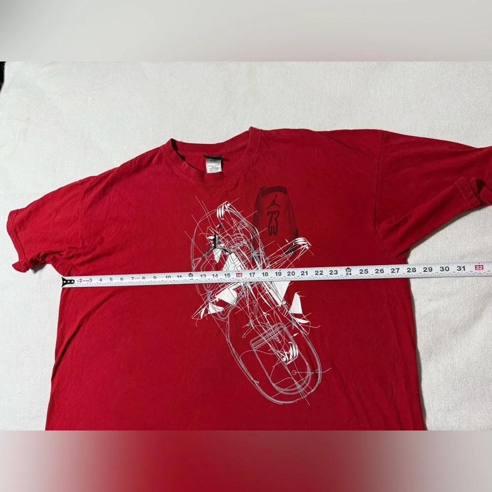 Air Jordan Men's 2XL Crew Neck Short Sleeve Graphic Print T-Shirt Red White‎